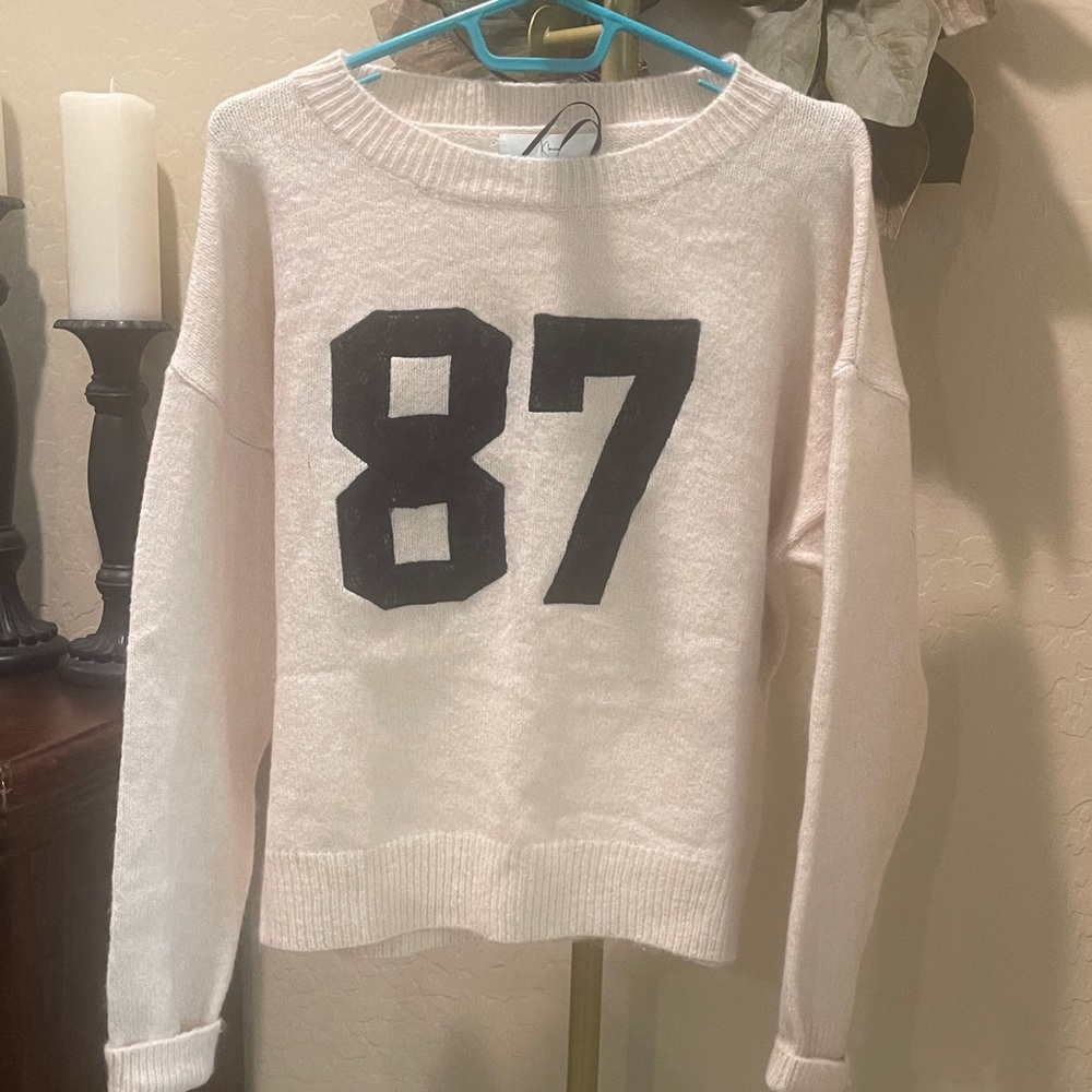 NWT Klesis Women's Cream 87 Sweater - Size Small